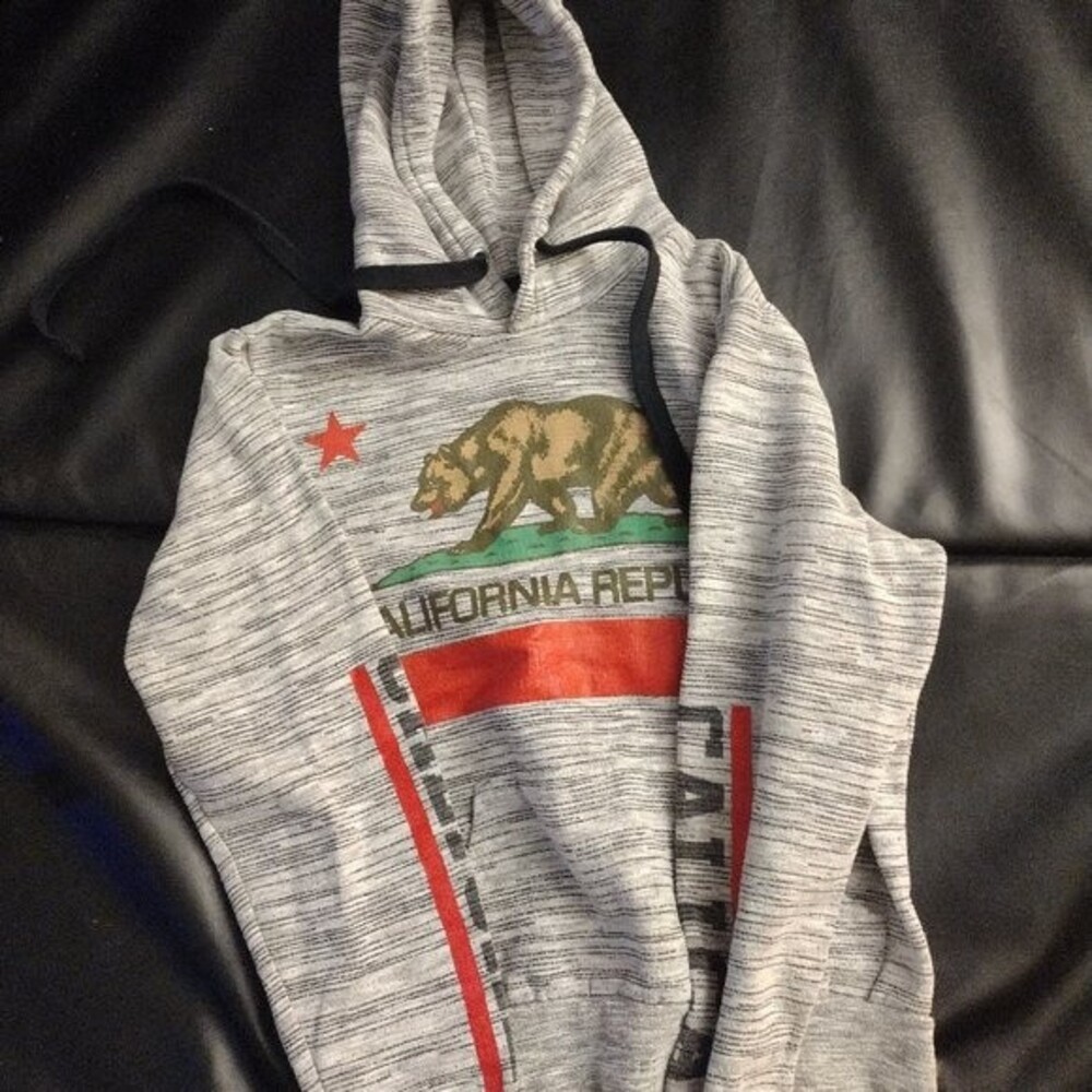 CALIFORNIA RPUBLIC Thrill 94 Soft & Cozy Hoodie Sweatshirt SIZE L